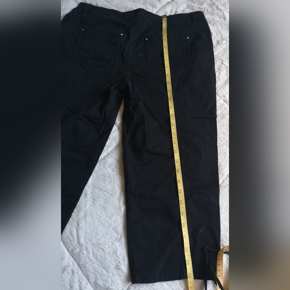 Style&Co Capri pants. Size 8. - Picture 10 of 10